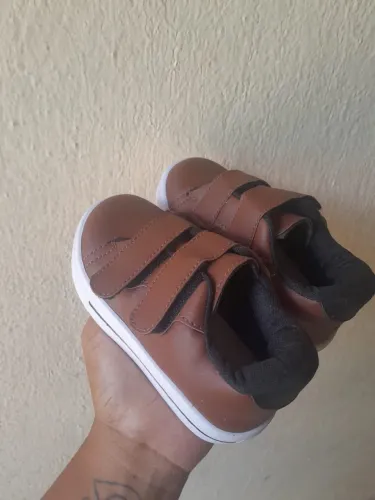 Sapato infantil marrom novo - sem uso