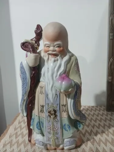 Estatueta de porcelana pintada à mão do deus chinês da longevidade, Shou Xing