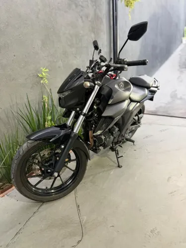 Fazer 250 edição limitada pantera negra 2023
