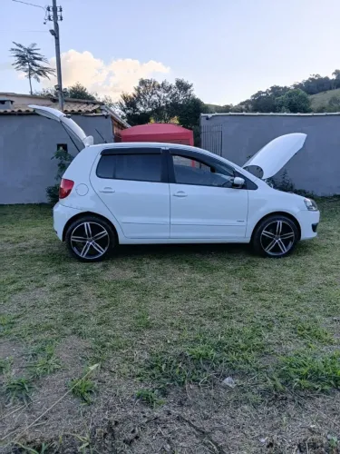Volkswagen Fox 1.0 MI Total Flex 8V 5P 2014