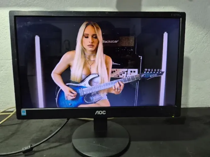 Monitor de led 16 polegadas