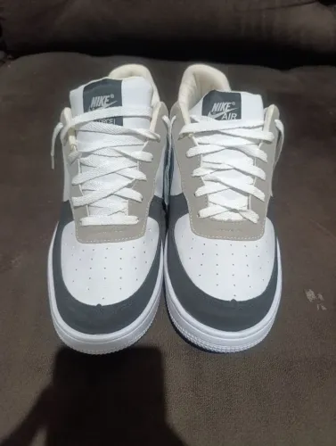 Sapato Nike unidas pouco