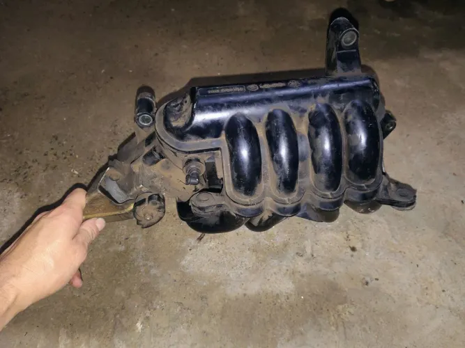 ?Coletor Admissão Fiesta 1.0 Zetec Rocam Com TBI