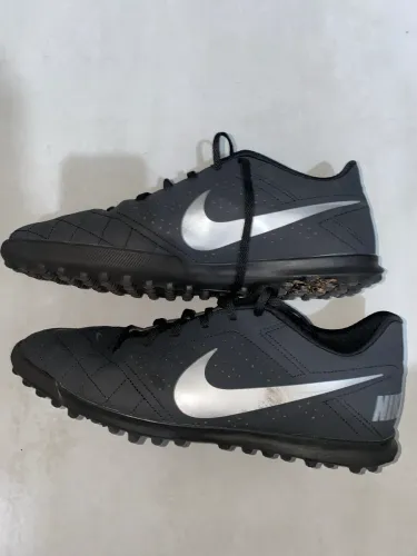 Chuteira society Nike 42