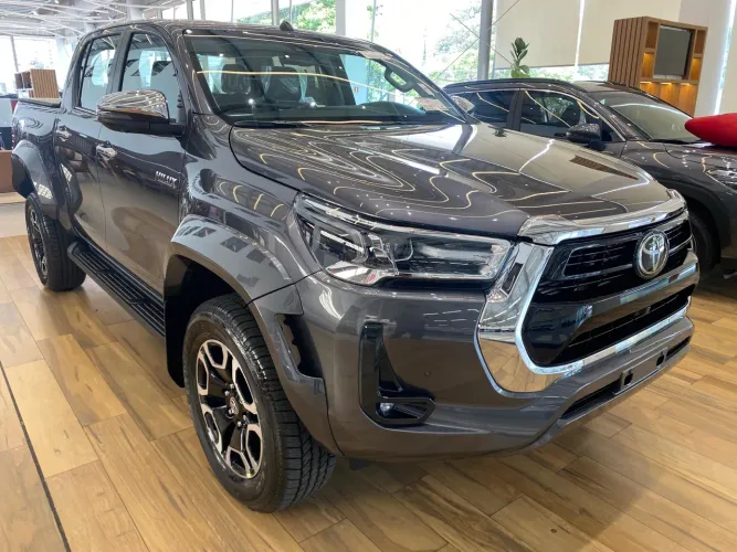 Toyota Hilux CD SRX Plus 4X4 2.8 TDI Die. Aut. 2026