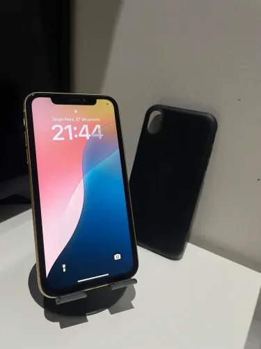 iPhone XR. (Leia). 500,00