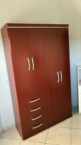 Guarda roupa de solteiro