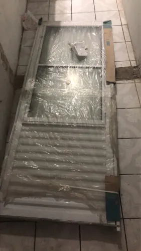 Porta nova de alumínio com vidro