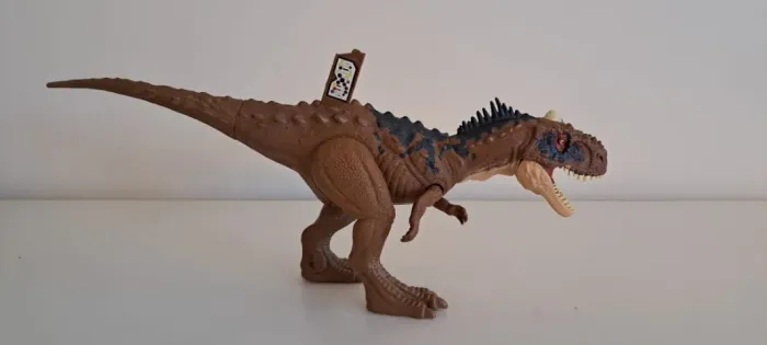 Dinossauro Jurassic World Rajasaurus Ruge e Ataca - Mattel