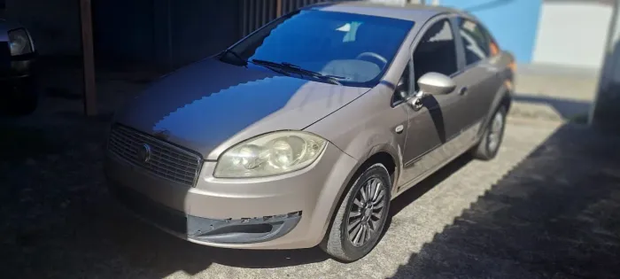 Fiat Linea Essence 1.8 Flex 16V 4P 2013