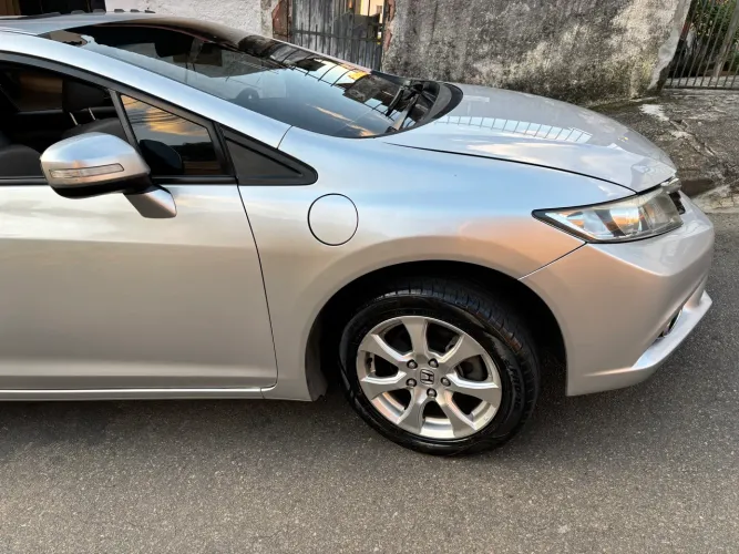 Honda Civic Sedan EXS 1.8/1.8 Flex 16V Aut. 4P 2012