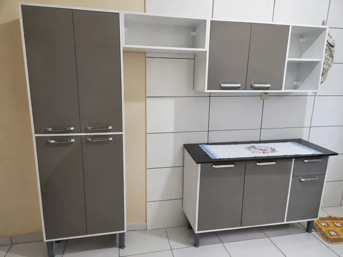 COZINHA COMPACTA XANGAI UP - BRANCO/LACCA FUME/TAMPO PRETO