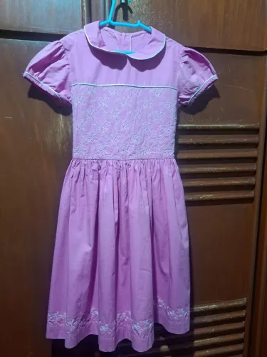 Vendo vestido Rosa todo bordado da Joana João