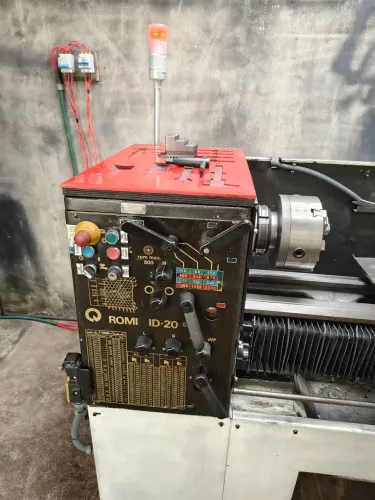 Torno mecânico Romi ( aceito carro).