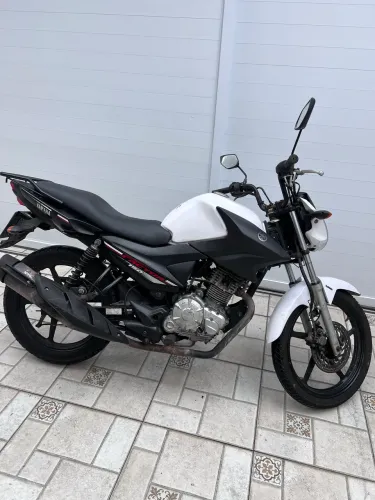 Moto pra alugar