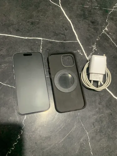 iPhone 15 Apple 128GB - Seminovo - Excelente Estado (Bateria 96%)