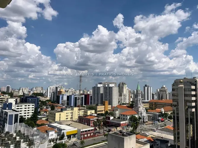 A uma quadra Metrô Shopping Santa Cruz, 2 dormitórios, 1 suíte, living com sacada, 01 vaga