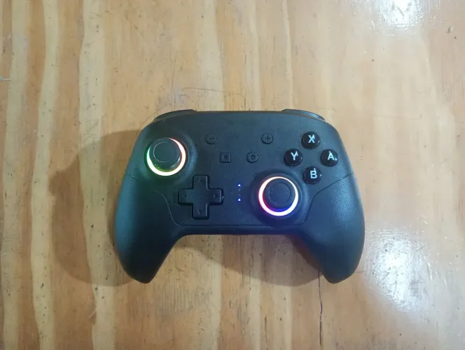 Controle de Nintendo Pro zerado não muito usado
