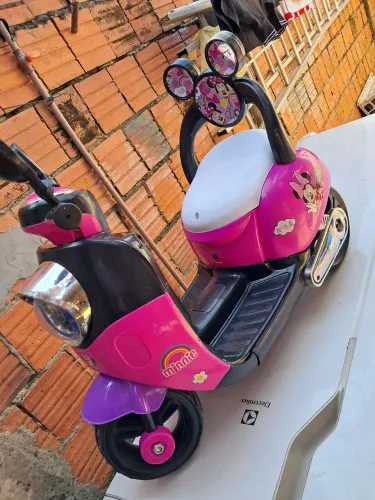 Moto elétrica infantil