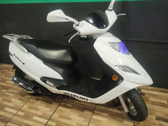 Suzuki Burgman 125i Injeção Eletrônica Aceito Troca Parcelo no Cartão até 21 x