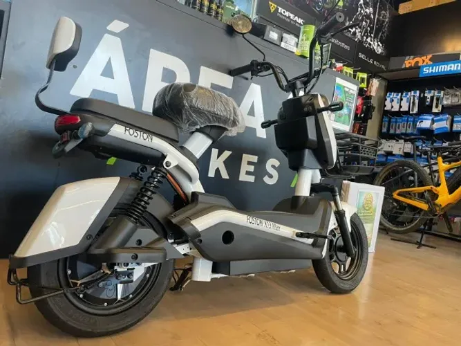Scooter Elétrica com Bateria de Lítio | Econômica e Moderna Foston X13 Max