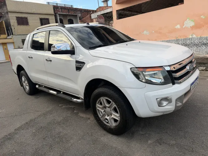 Ford Ranger Limited 3.2 20V 4X4 CD Aut. Dies. 2014