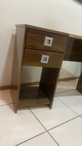 Mesa de Escritório com 2 Gavetas - Ótimo Estado