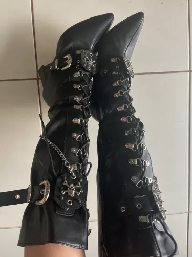 Bota Salto Alto