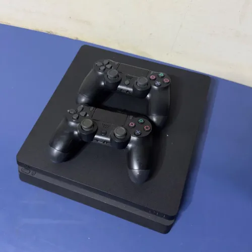 Ps4 slim 1TB