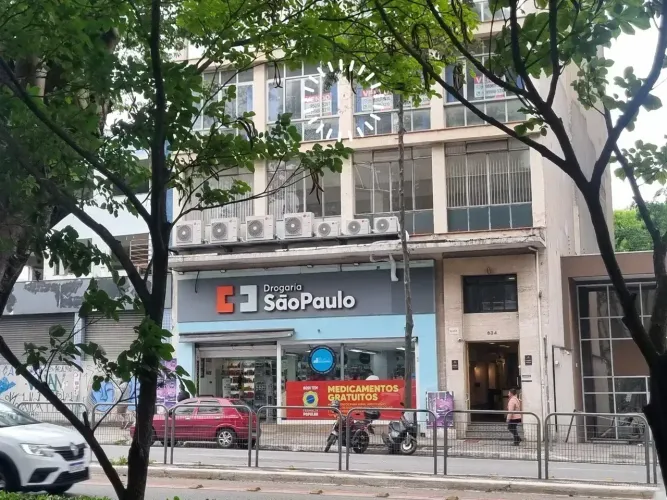 Sala 154m², AV DA Liberdade, 300 metros da estação São Joaquim