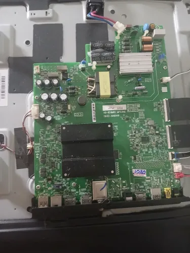 Vendo placa principal da TV tcl 100% boa