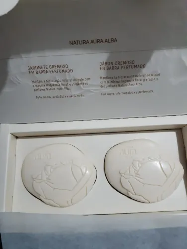 Kit Natura Aura (sabonete & creme para as mãos) +  perfume Egeo Bomb Black boticário 