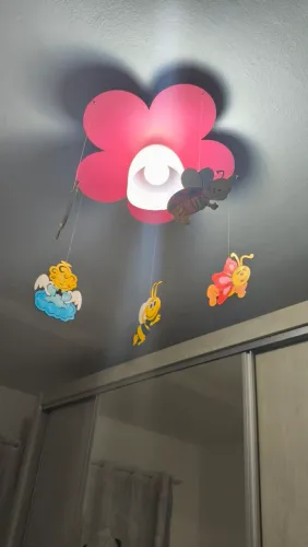 Lustre infantil