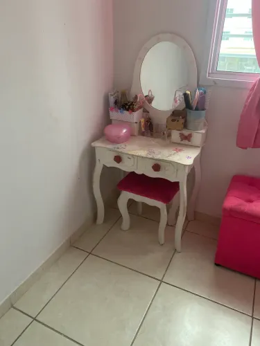 Cama infantil mais penteadeira 