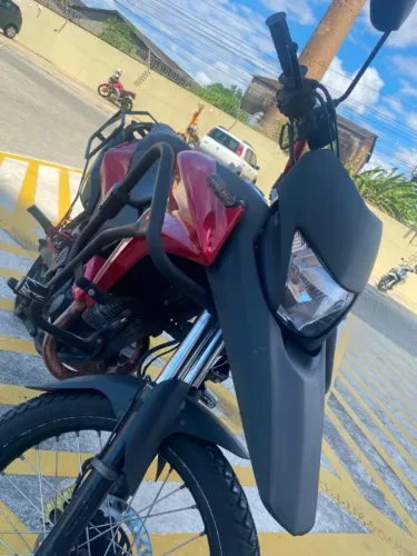 XRE 300 EQUIPADA E CONSERVADA
