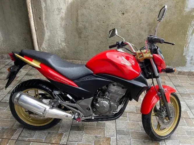 Vendo Cb300.único dono 