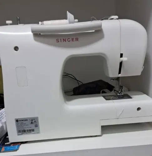 Vendo Máquina De Costura Singer Tradition