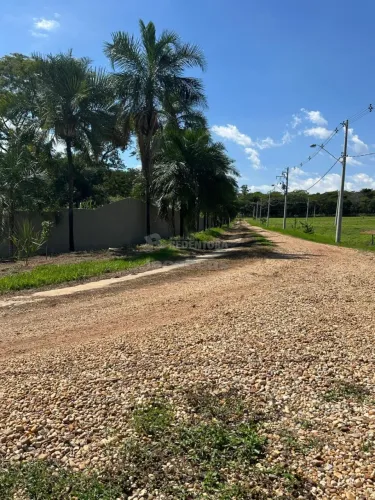 Terreno no Condomínio Arara Azul em Zacarias