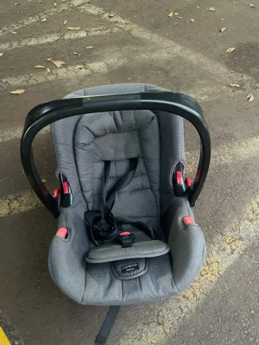 Bebê conforto marca Cosco
