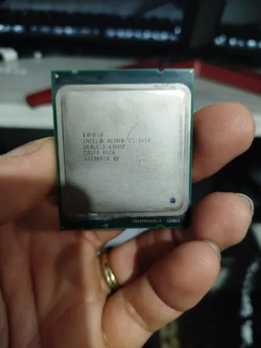 Processador Xeon E5 1620 v1 desbloqueado para overclock 