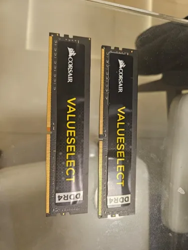2x Memoria Ram ddr4 2133 mhz Corsair Value select 8gb (16gb total)