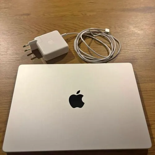 MacBook Pro 14" M4 / 16GB RAM / 512GB SSD - Novo (Usado apenas 1 vez)