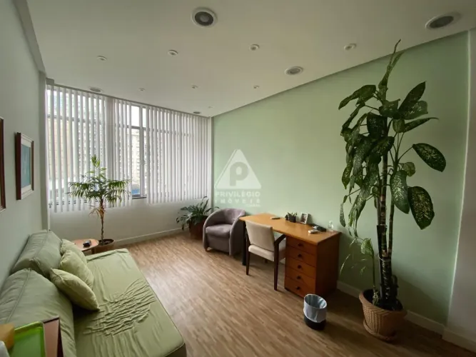 Sala comercial à venda no Largo do Machado