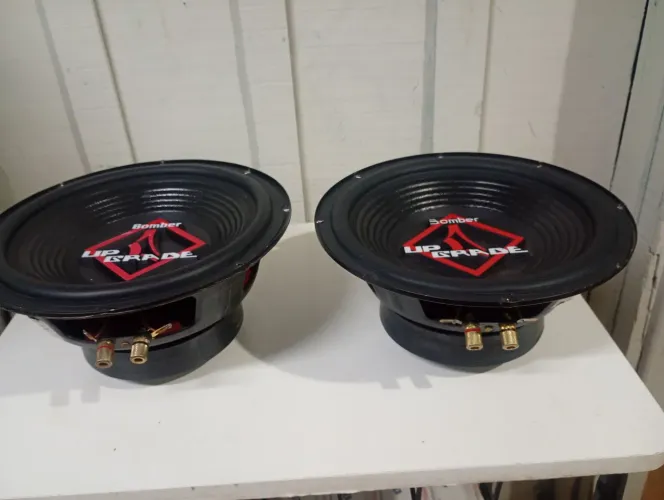 Vendo par de Bomber UP grade 10" 