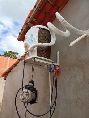 Técnico de ar condicionado 
