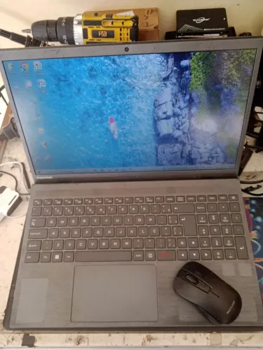 Ultrabook quadcore, 4 gigas, ssd 64 gigas completo