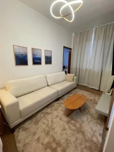 Sofá Soho 5 Lugares em Linho - Espaçoso e Elegante (Desapego!)