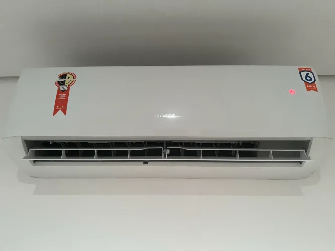 Ar-condicionado Split 12.000BTUs Gree Inverter Frio GWC12ATBXA-D6DNA1A
