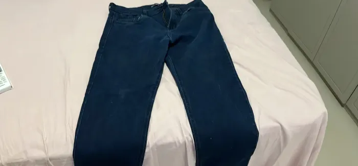 Legenda Sugerida: Calça Jeans Slim Fit | Azul Escuro | Tamanho 44 | Impecável!