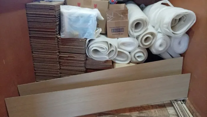 Piso laminado vinílico eucafloor click Carvalho Maiorca + mantas 80 metros  aproximado 